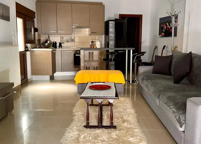 度假居 Cozy Courtyard House Velventós